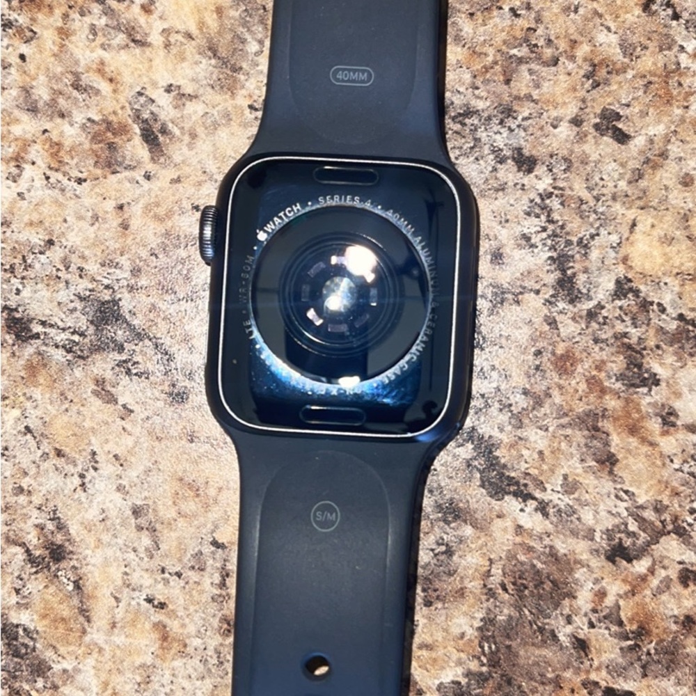 Apple Watch Series 4 GPS + Cellular 40mm